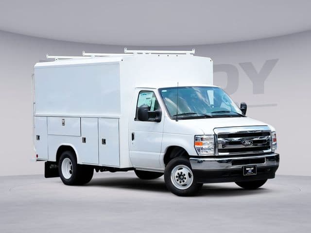 2026 Ford E-350 11FT Reading KUV Base Cab/Chassis